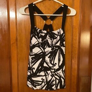Ladies medium sized top. Black & white. Like new!